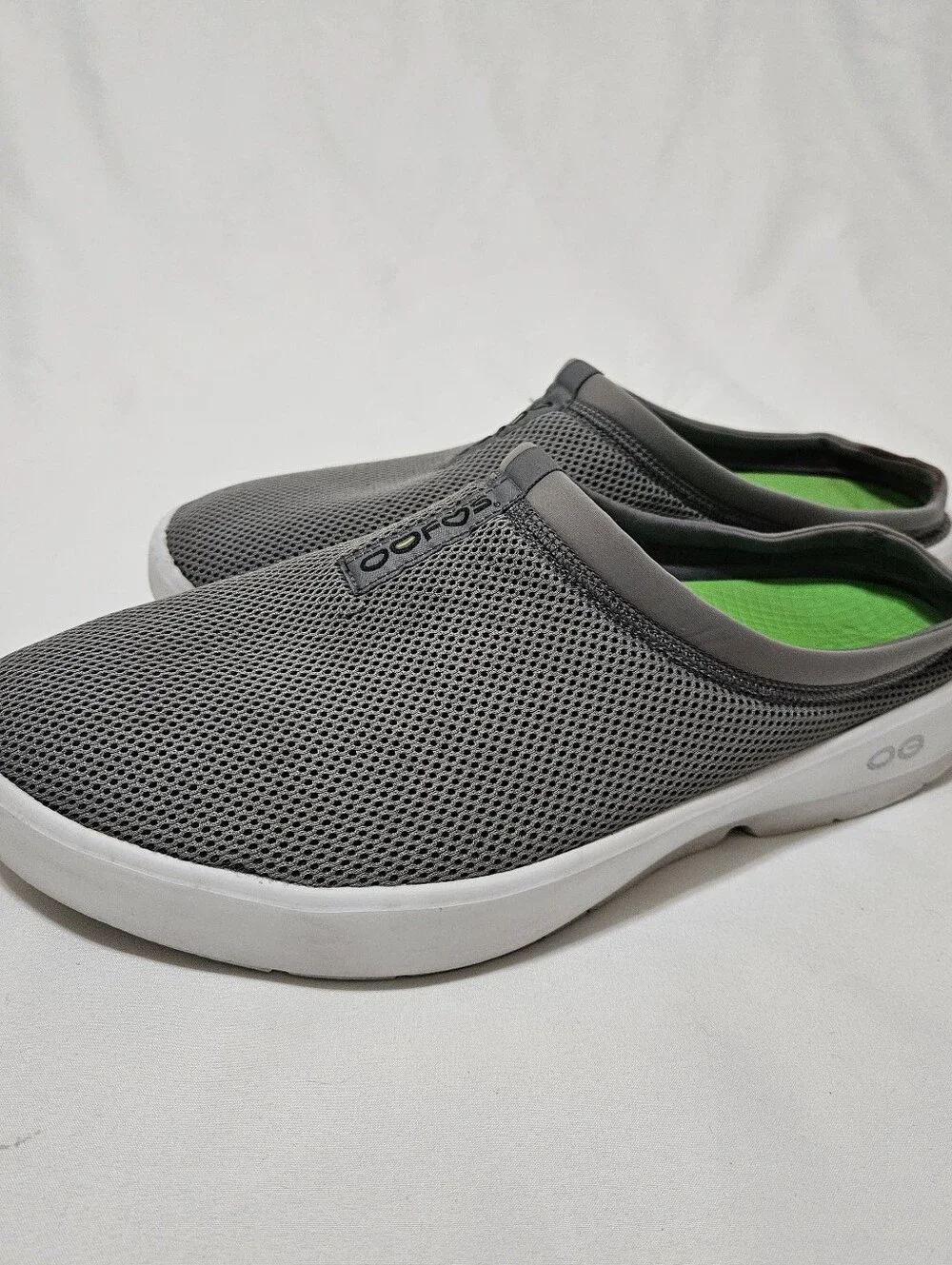 OOFOS OOcoozie Sport Mens Size 14 Mules Gray White Slip On Shoes Mesh Comfort